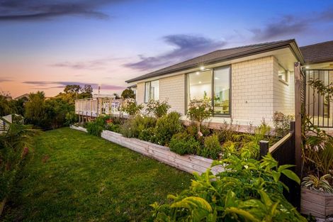 Photo of property in 5 St Julia Court, Helensville, 0800