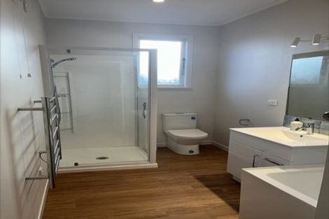 Photo of property in 26 Mako Mako Road, Levin, 5510