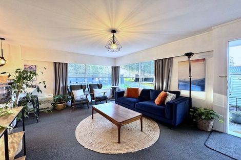 Photo of property in 2/15 Gloaming Place, Conifer Grove, Takanini, 2112