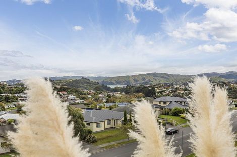 Photo of property in 10a Polestar Lane, Whitby, Porirua, 5024