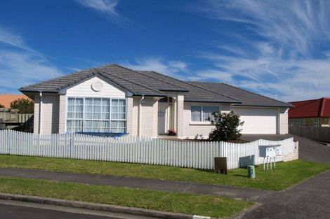 Photo of property in 2/17 Casabella Court, Northpark, Auckland, 2013