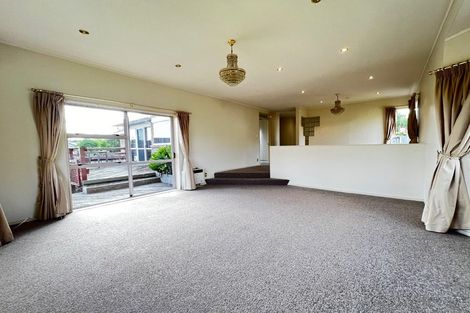 Photo of property in 6 Sandpiper Grove, Unsworth Heights, Auckland, 0632