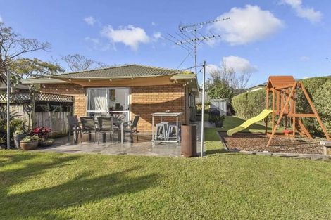 Photo of property in 1 Marbella Drive, Massey, Auckland, 0614