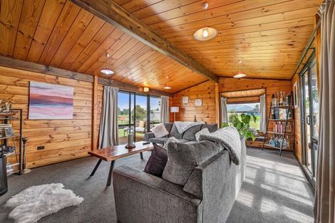 Photo of property in 11 Warwick Road, Stratford, 4332