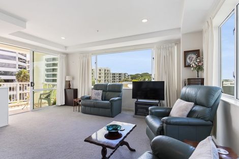 Photo of property in 12 Maunganui Road, Mount Maunganui, 3116