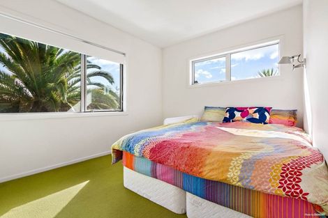 Photo of property in 2/42 Rata Street, New Lynn, Auckland, 0600