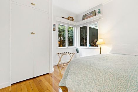 Photo of property in 8 Sylvan Valley Avenue, Titirangi, Auckland, 0604