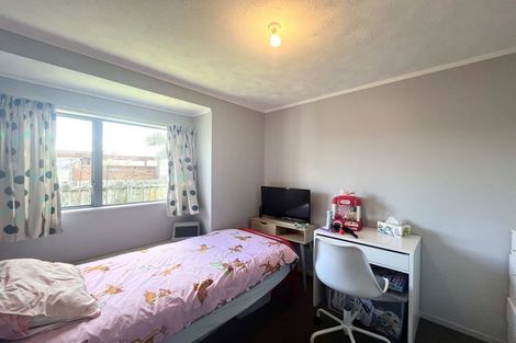 Photo of property in 1/10 Miriam Corban Heights, Henderson, Auckland, 0612