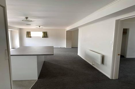 Photo of property in 72a Borich Road, Sunnyvale, Auckland, 0612