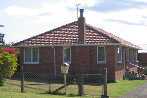 Photo of property in 20 Copley Street, New Lynn, Auckland, 0600