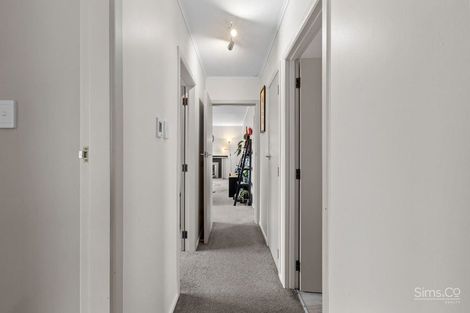 Photo of property in 4 Glenn Street, Castlecliff, Whanganui, 4501