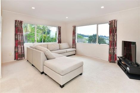 Photo of property in 5 Moera Place, Stanmore Bay, Whangaparaoa, 0932