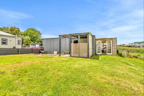 Photo of property in 225 Bridge Street, Eltham, 4322