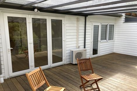 Photo of property in 54a Vandeleur Avenue, Birkdale, Auckland, 0626