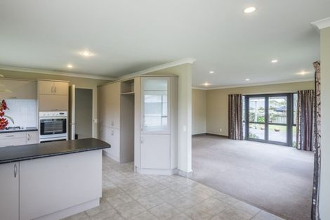 Photo of property in 8 Monarch Place, Paraparaumu Beach, Paraparaumu, 5032