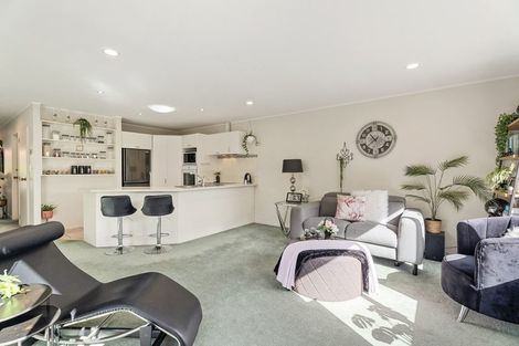Photo of property in 10 Palmgreen Court, Stanmore Bay, Whangaparaoa, 0932