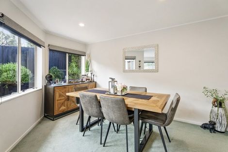 Photo of property in 10 Palmgreen Court, Stanmore Bay, Whangaparaoa, 0932