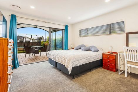 Photo of property in 6 Dida Park Drive, Kumeu, 0810