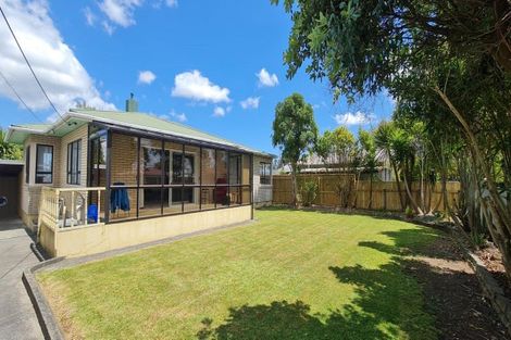 Photo of property in 2 Oaklea Avenue, Marton, 4710