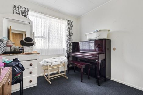 Photo of property in 76 Hindmarsh Street, Henderson, Auckland, 0612