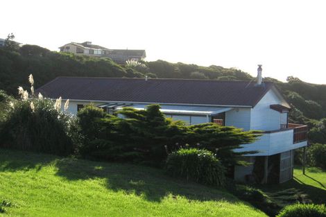 Photo of property in 5 Patiki Place, Titahi Bay, Porirua, 5022