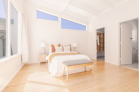 Photo of property in 20 Derrett Place, Saint Martins, Christchurch, 8022