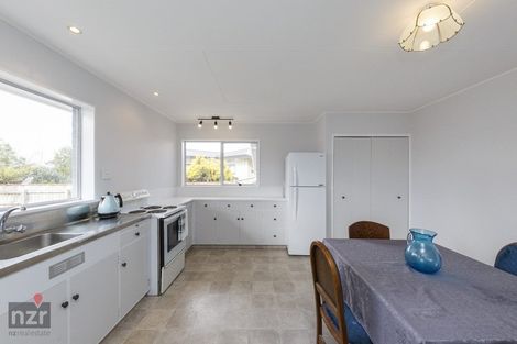 Photo of property in 16 Sandstrom Grove, Feilding, 4702