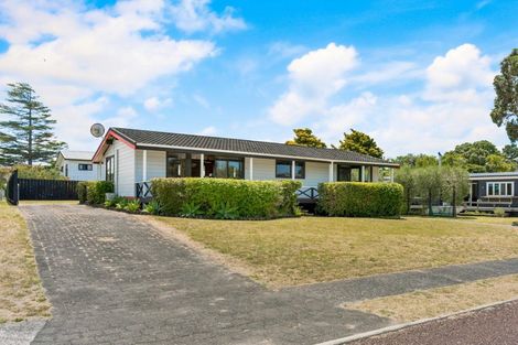 Photo of property in 20 Mccormick Place, Pauanui, Hikuai, 3579