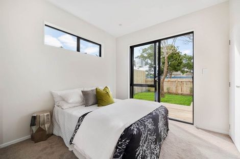 Photo of property in 1/3226 Great North Road, New Lynn, Auckland, 0600