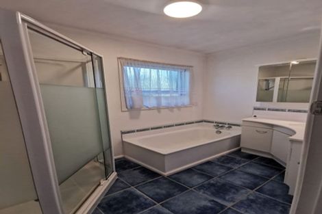 Photo of property in 11 Manor Place, Bryndwr, Christchurch, 8053
