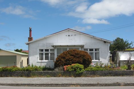 Photo of property in 14 Derby Street, Westport, 7825