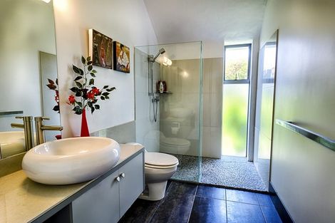 Photo of property in Solemer Beach House, 80 Paetawa Road, Peka Peka, Waikanae, 5391