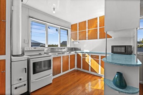 Photo of property in 4 Avon Terrace, Taradale, Napier, 4112