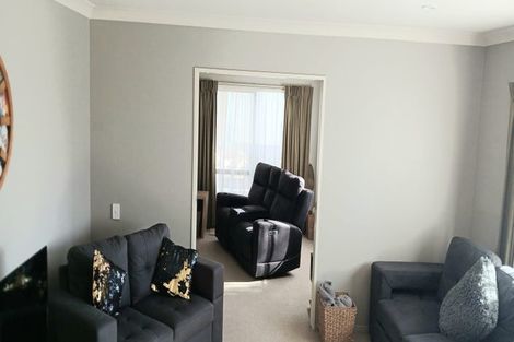 Photo of property in 66 Blackwood Drive, Wattle Downs, Auckland, 2103