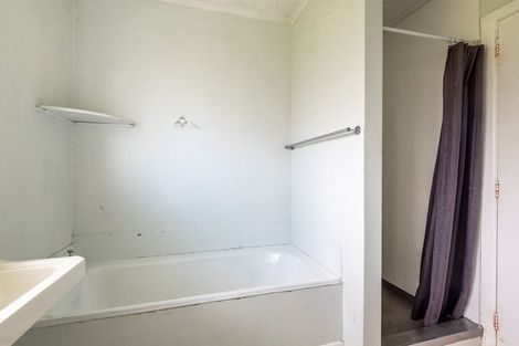 Photo of property in 518 Glenfield Road, Bayview, Auckland, 0629