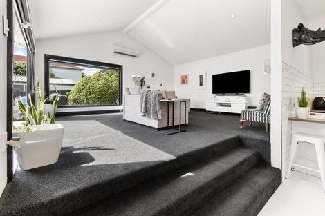 Photo of property in 17 Ferguson Street, Newtown, Wellington, 6021