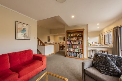 Photo of property in 16b Parklands Drive, Karori, Wellington, 6012