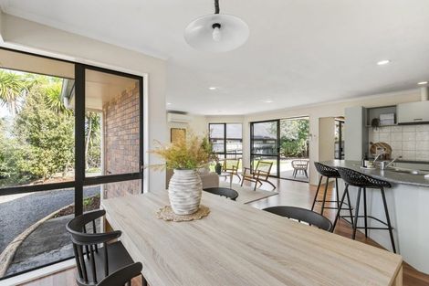 Photo of property in 29 Hugh Green Drive, Pinehill, Auckland, 0632