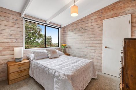 Photo of property in 23 John Road, Stanmore Bay, Whangaparaoa, 0932