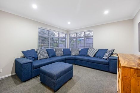 Photo of property in 3 Greenlink Rise, Long Bay, Auckland, 0630
