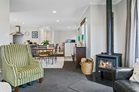 Photo of property in 4 John Norrie Place, Motuoapa, 3382