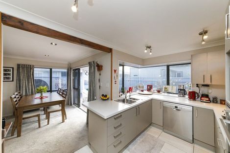 Photo of property in 40a Kingswood Street, Takaro, Palmerston North, 4412