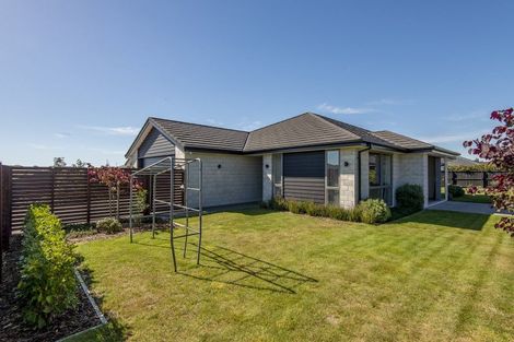 Photo of property in 76 Aviemore Drive, Marshland, Christchurch, 8083
