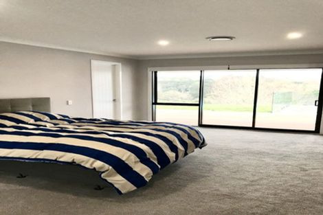 Photo of property in 90 Stoneridge Terrace, Whitford, Manurewa, 2576