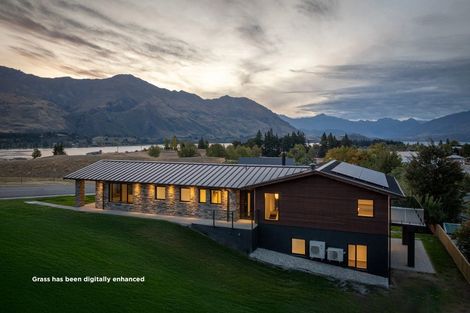 Photo of property in 93 Plantation Road, Wanaka, 9305