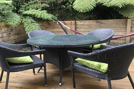 Photo of property in 4 Huntingdon Street, Northland, Wellington, 6012