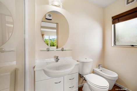 Photo of property in 9 Huntingdon Street, Northland, Wellington, 6012