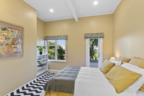 Photo of property in 22 Fairview Crescent, Kelburn, Wellington, 6012