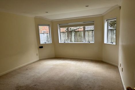 Photo of property in 12 Malin Place, Pinehill, Auckland, 0632