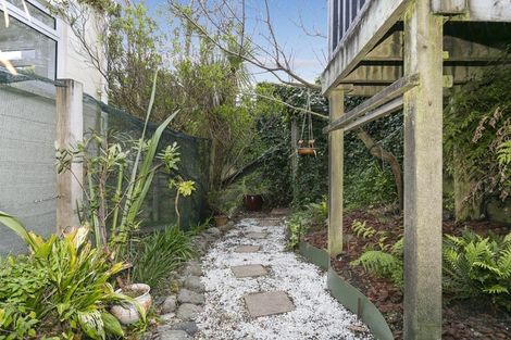 Photo of property in 1f3 Harland Street, Brooklyn, Wellington, 6021